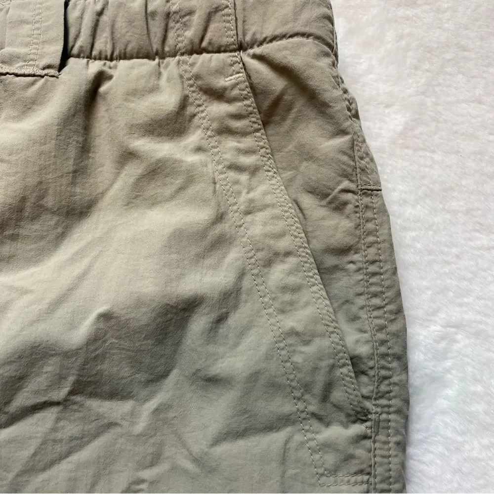 The North Face Light Khaki Shorts W/Mesh Liner